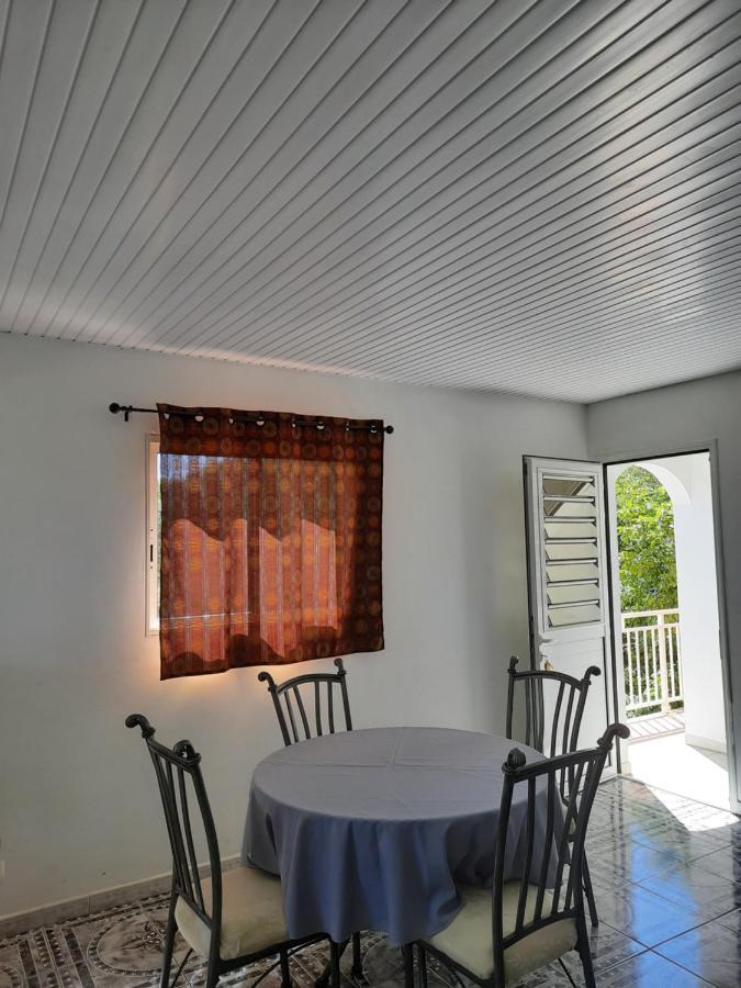 Chez Lilise 2 Appartement Sainte-Anne Buitenkant foto